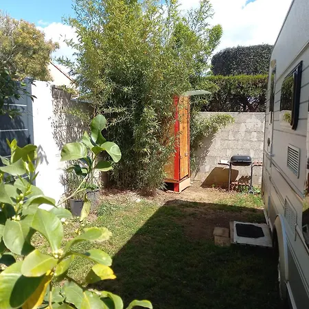 Kemp Caravane D 'ambrussum