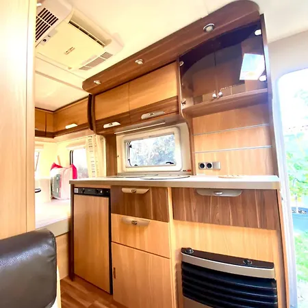 Caravane D 'ambrussum * Lunel (Herault)