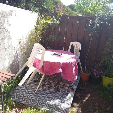 Kemp Caravane D 'ambrussum Lunel (Herault)